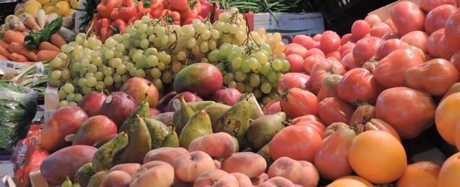 The right “5-a-day” mix is 2 fruit and 3 vegetable servings for longer life